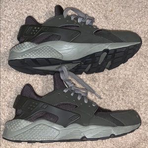 COPY - Nike Air Huarache ‘Sequoia’